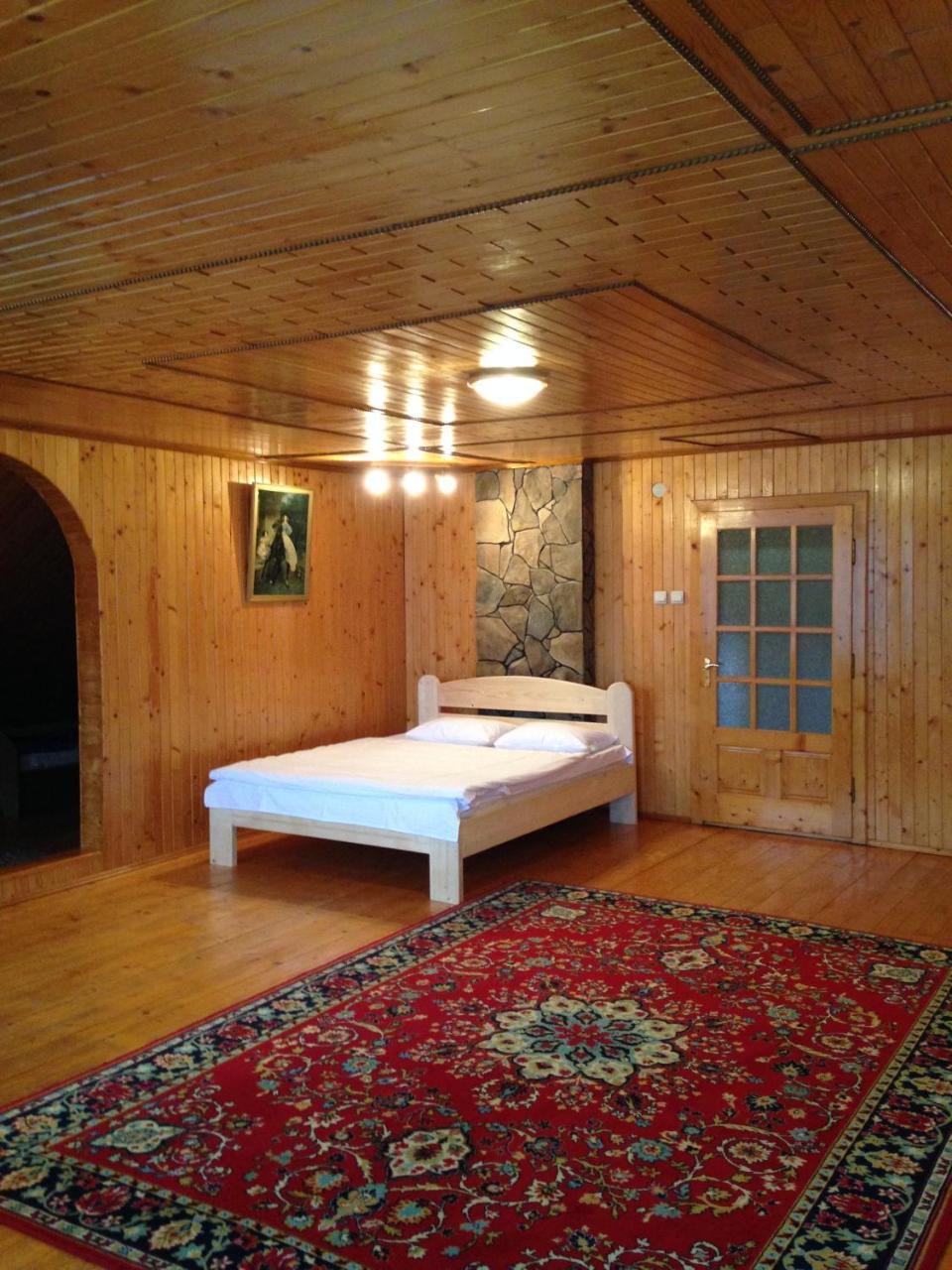Hotel Usadba Tatarchik à Tatariv Extérieur photo